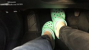 Watch me pedal pump in cute green crocks and funny socks! (Mp4)