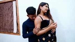 Indian porn star Tejaswini fucked by Aniket while she was doing her hair