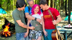 Foursome Fun! Sharing Her Outside - Freeuse Daydream