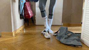 HER STINKY FEET AND MUDDY LOAFERS - MP4 Mobile Version