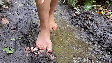 Muddy Foot Licking Toe Sucking