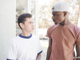 Brazzers: mother I'd like to fuck's Party Streakers Three-Some with Madi Collins on PornHD