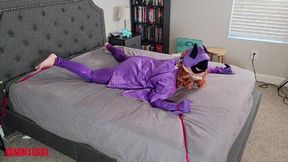 MinxGrrl - Batgirl's Beat Down (MP4 Format)