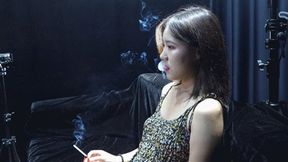 New Sexy heavy fanm`s smoker interview 4K