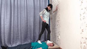 Man goes crazy about girl in shoes stomping on him, vf1770x 1080p