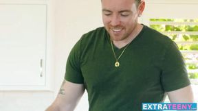 Kenzie Reeves' Elastic Cunt&#x270C; Devastatingly Explored by Romeo Price