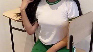 joven mexicana de escuela espera en el salon de clases para que le metan la verga. Casero real con compañero de escuela. Cogiendo después de Clase de Educación Física (SHEER COMPLETE VIDEO)