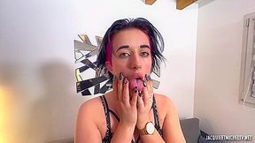 Leila, 18, Librarian In Toulouse!
