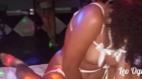 fui visitar o puteiro do edu em anchieta rj,acabei comendo mary bombom no meio do salao! (rua jose lourenco n°6) inf:(21)98534-2887