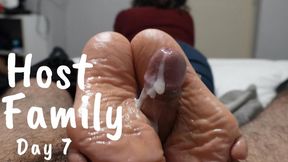 Host family - Day 7 - A courtesy cumshot - Footjob - Mariella - 4K