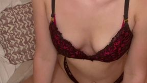 Pillow HUMPING & GRINDING - CuteBootyBabe21 grinds & humps a pillow and plays with tits