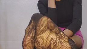 JOI TO THE WORLD TELL YO GIRL I SAID HAPPY VALENTINE'S DAY [Oily ass fishnet sock removal]