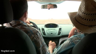 FEATURE SHOOT : Hitchhiker In Trouble
