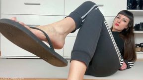 Stroke to my dirty flip flops! - humiiliation JOI