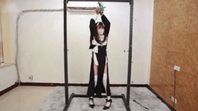 xy327-A beautiful nun in white stockings was tied up with ropes and hung there with a vibrator inserted to enjoy the orgasm