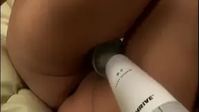 Kaede Oshiro gets vibrator on shaved crack and fingers