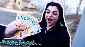 Public Sex Spends his money on a working girl who gives great blowjob and fucks hard