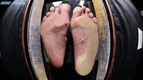Hi Def Glads CRUSH with SMDs massive feet! - MOV