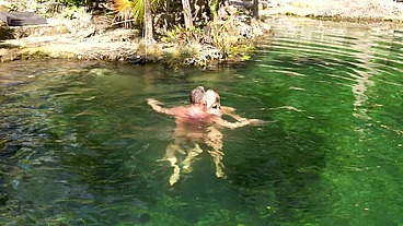 Fucking in the jungle with Mona Wales