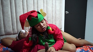 My stepsister gives me a good fuck for Christmas