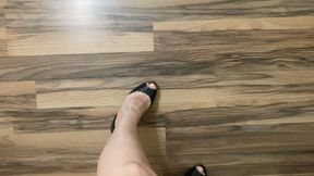 Worship my Feet in High Heels You SLave