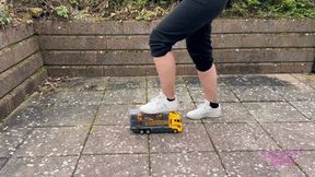 Sneaker-Girl Akira - Little Toy Car Transporter