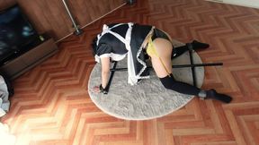 90 Minutes of Pleasure Spent Restrained on All Fours