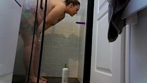 Fianc&#x00E9; enjoys wild sex in the Airbnb bathroom