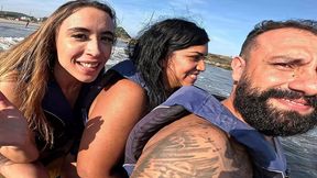 suruba radical! casal mattos e priscila belini foderam com salva-vidas depois do banana boat