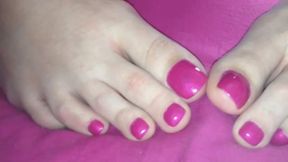 PINK TOES CUMSHOT AND LICKING IT ALL - HD