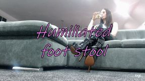 Footstool humiliation (WMV)