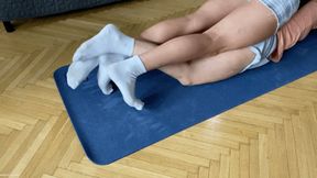 BEAUTIFUL AND STRONG FEET - MOB Mobile Version
