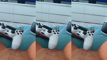 naughty gamer girl / garota gamer safadinha