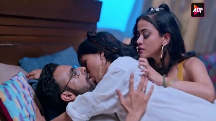 Gili Raat Mein Do Ladki (2024)