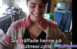 Svensk cutie ger en galen avsugning