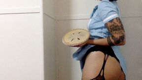 damn fine pie sploshing cake sitting