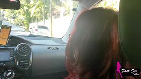 mostrei minha raba na rua e o entregador de aplicativo me chupou no carro