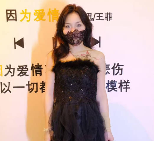 海角社區.趁哥哥睡著了我穿上了黑色婚紗幫哥哥口雞巴