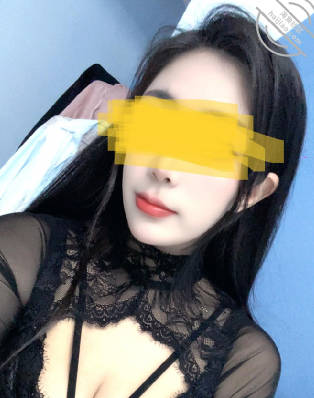 海角社區.偷情極品美婦中途給她老公打電話差點被發現了