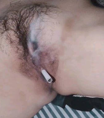 海角社區.出差回來的媽媽被兒子迷奸火燎媽屄毛