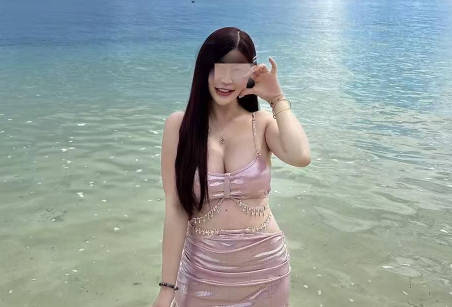 海角社區.和妹妹去斐濟旅遊手扣她的騷逼
