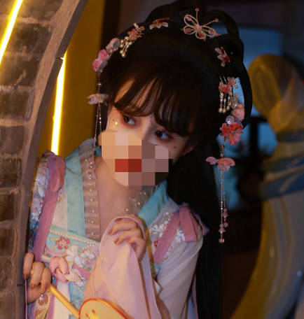 海角社區.親妹妹穿著漢服的樣子讓我雞巴梆硬