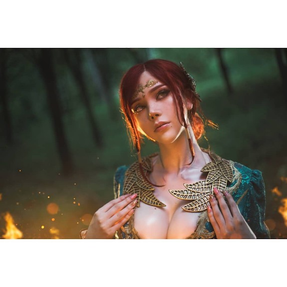 Saya cosplay