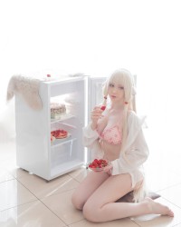 Saya cosplay photo