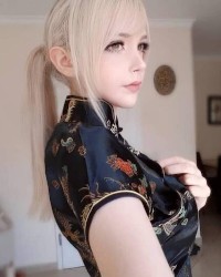 Saya cosplay photo