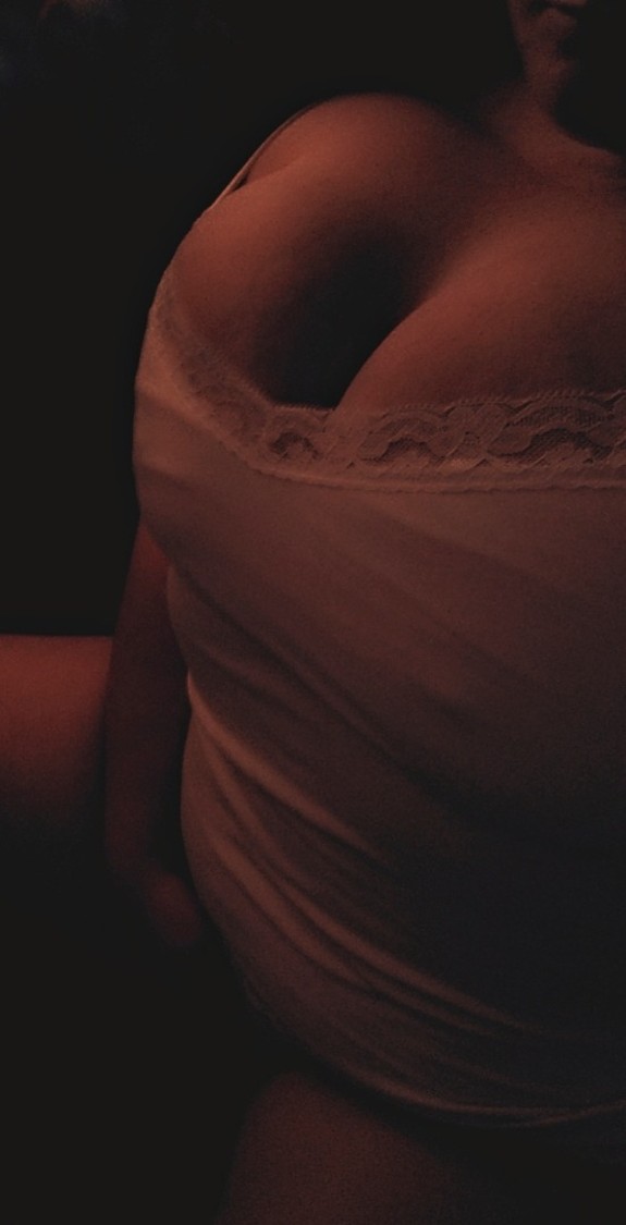 Dildo pics! Pussy! Tits! And ass!