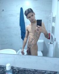 I feel ugly  photo