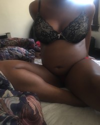 Pregnant 6months photo