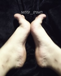 Small feet photo