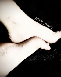 Small feet photo